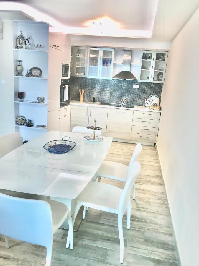 Lux Apartments Krasići Екстериор снимка