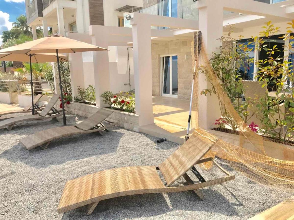 Lux Apartments Krasići Екстериор снимка