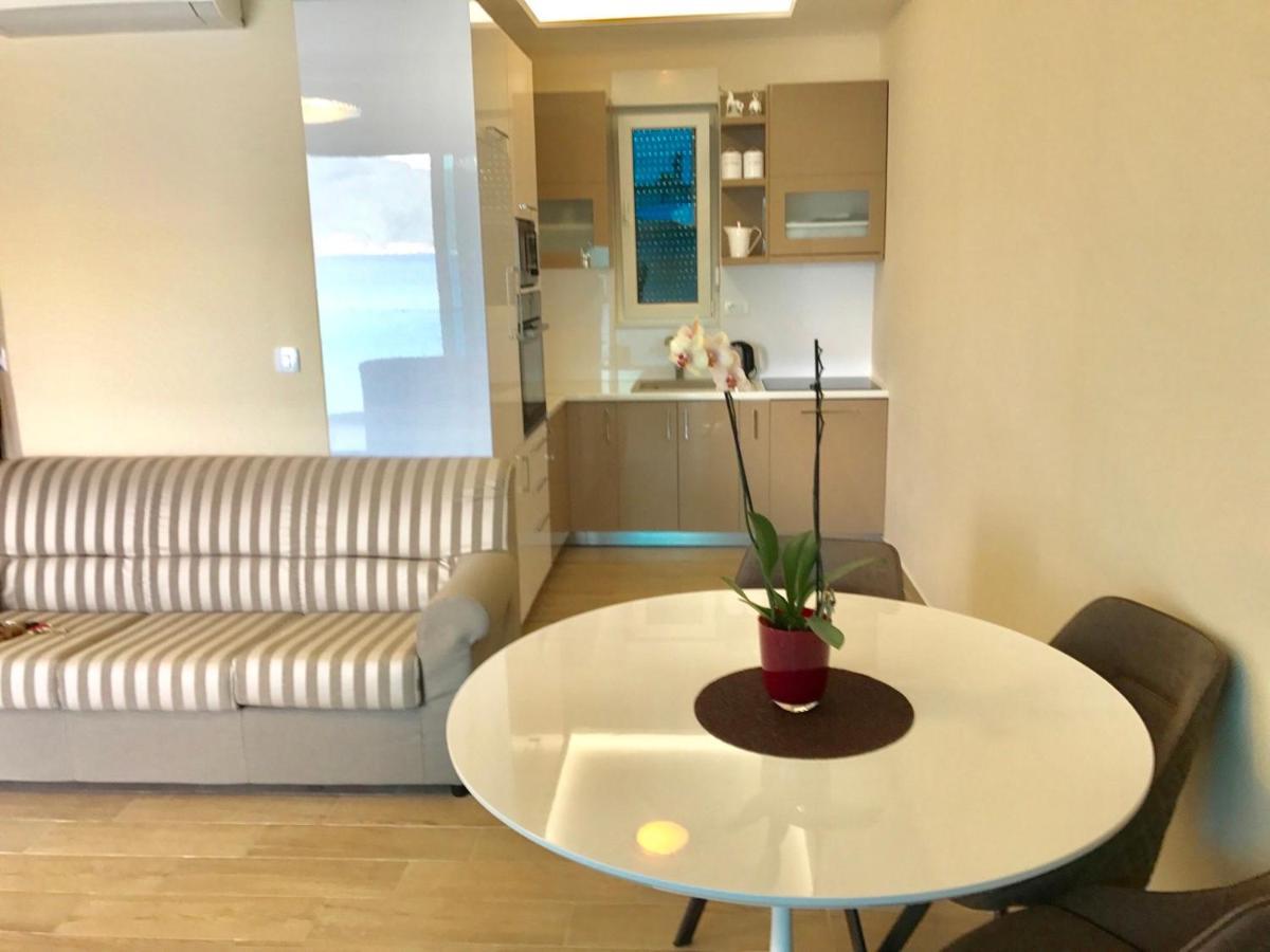 Lux Apartments Krasići Екстериор снимка