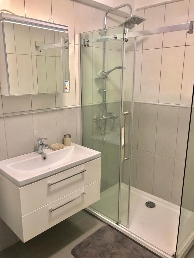 Lux Apartments Krasići Екстериор снимка