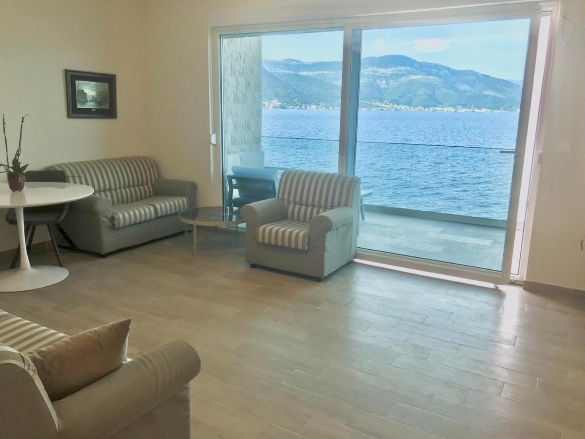 Lux Apartments Krasići Екстериор снимка